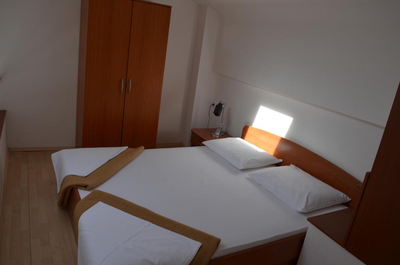 Apartment Pirovcanka Pirovac