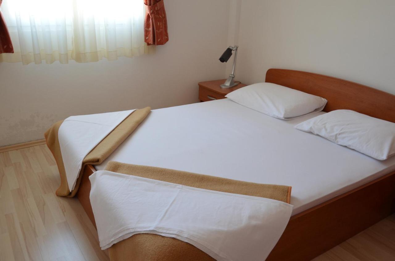 Pirovcanka Apartment *