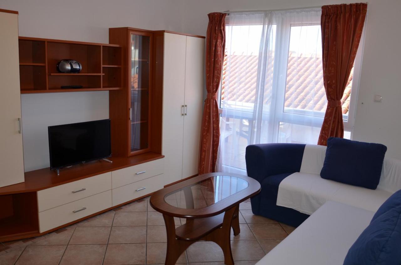 Apartment Pirovcanka