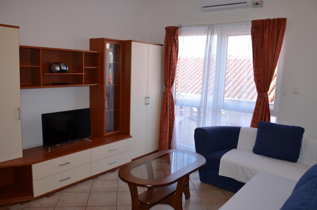 Apartment Pirovcanka Pirovac